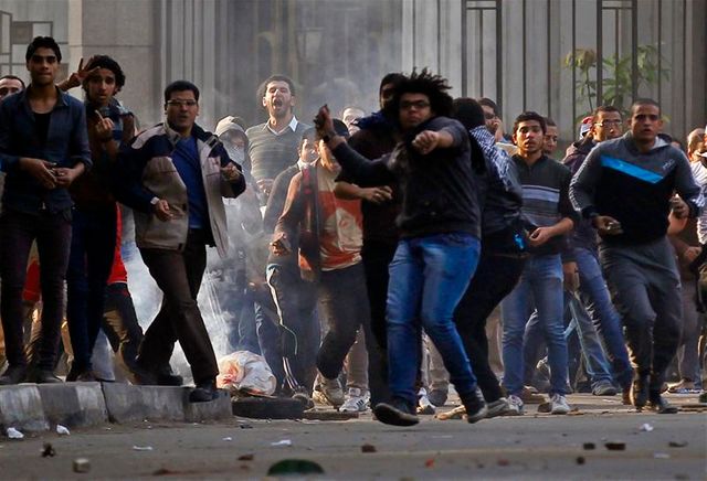 violences à l'occasion du 3e anniversaire de la révolution en égypte