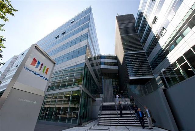 aucun éclaircissement sur l'avenir de la publicité à la télévision publique