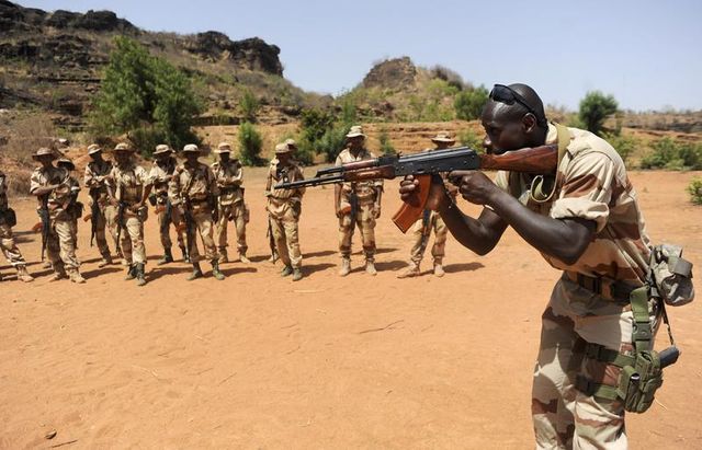 pour jean-yves le drian, l'après-guerre a commencé au mali