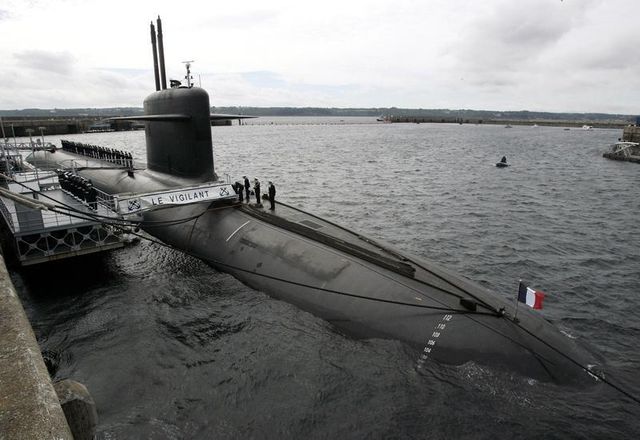 la perte d'un missile relance le débat sur la dissuasion nucléaire française