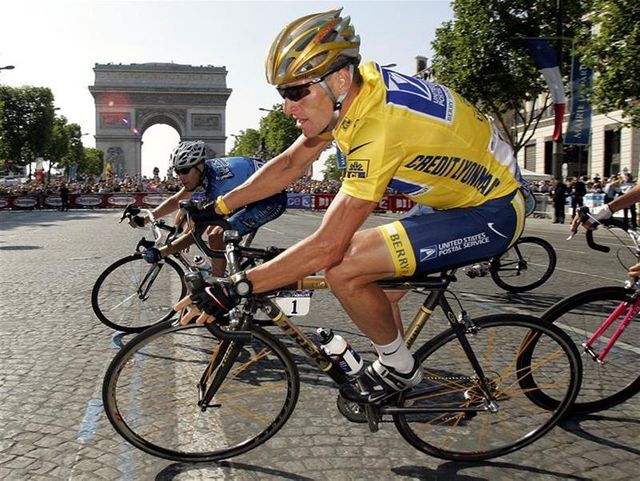 une adaptation de la vie de lance armstrong en projet à hollywood