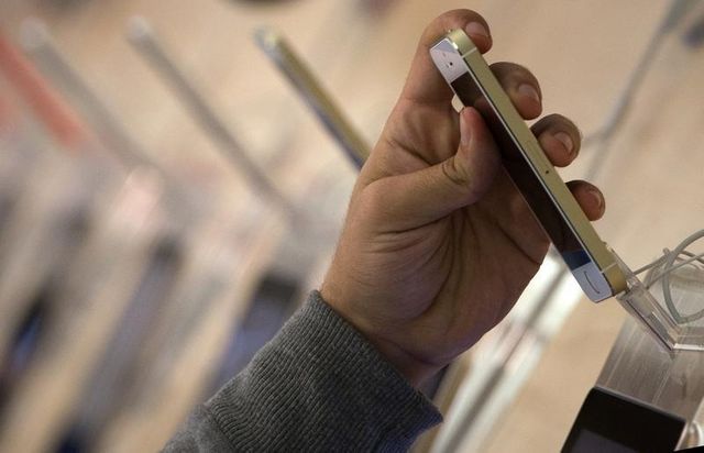 free propose de louer des smartphones haut de gamme