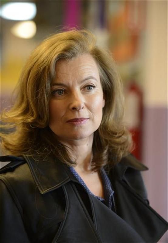 tempête médiatico-politique après un tweet de valérie trierweiler