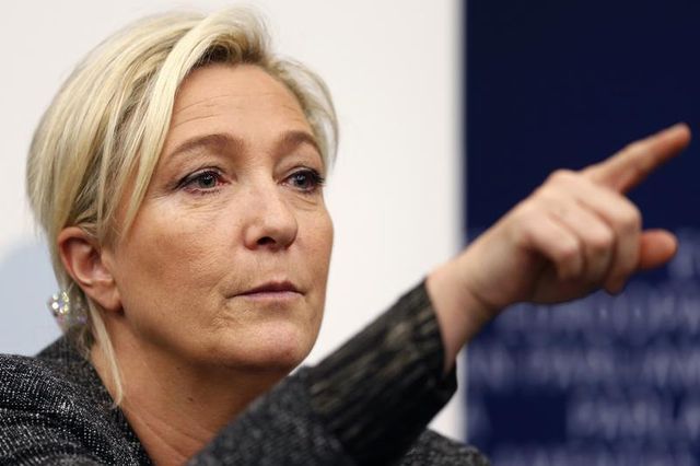 marine le pen pour une dissolution de l'assemblée nationale
