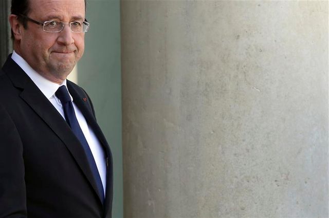 françois hollande atteint un record d'impopularité, selon ifop