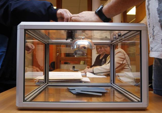 plus de la moitié des français favorables au droit de vote des étrangers