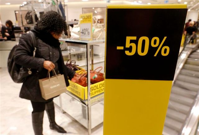 démarrage des soldes d'hiver dans une ambiance de faible consommation