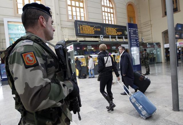 la france lance une réflexion sur la radicalisation, dans le cadre de la lutte contre le terrorisme