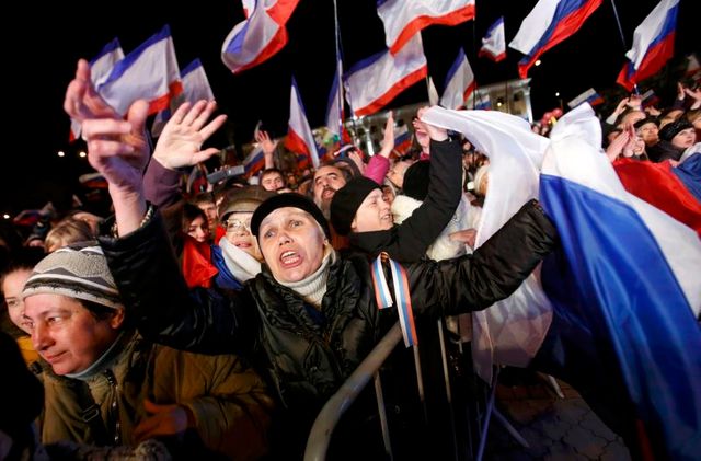 la crimée dit un oui massif à la russie, selon la presse