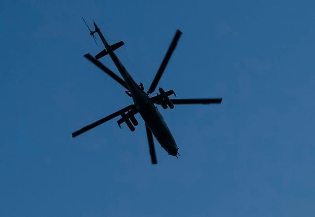 un hélicoptère de l'armée ukrainienne abattu, 14 morts