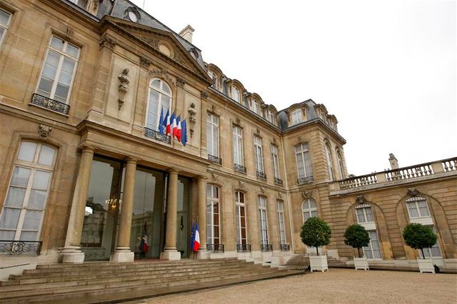 l'élysée aurait été informé en décembre sur l'affaire cahuzac, selon le point