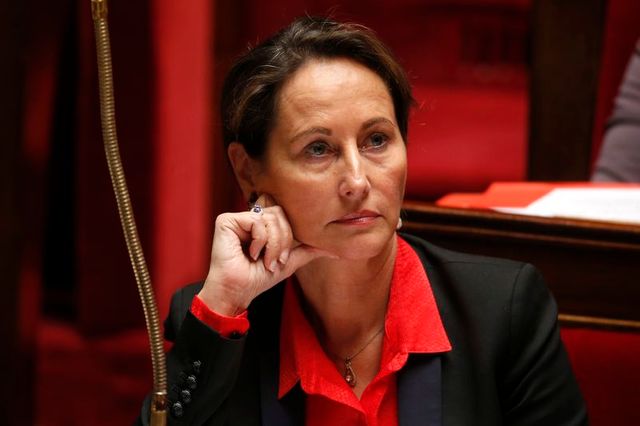 face aux mises en garde de l'ue, ségolène royal précise l'idée de péage aux frontières