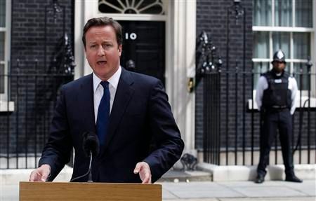 david cameron satisfait de la réponse policière aux émeutes