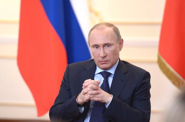 vladimir poutine exclut pour l'instant de recourir à la force en ukraine