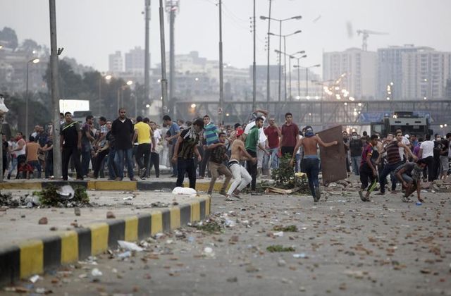 heurts meurtriers en égypte entre anti et pro-morsi
