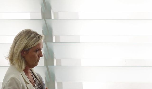 les intentions de vote en faveur du front national progressent