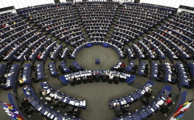 un sondage crédite le centre droit de cinq sièges supplémentaires avant les européennes