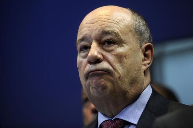 baylet décline l'offre de service de tapie contre le fn