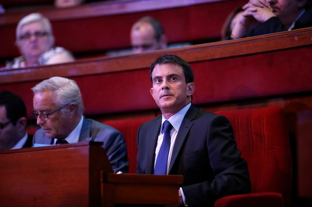 manuel valls annonce une baisse d'impôt pour les classes moyennes en 2015