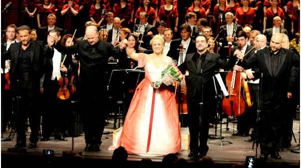 Au Théâtre des Champs-Elysées, une Lucia triomphale interprétée par Diana Damrau et dirigée par Gianandrea Noseda... © D.R.
