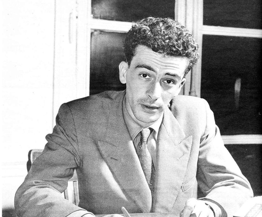 Kateb Yacine en 1956 via Wikimedia Commons