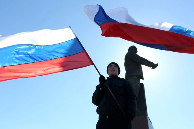 sanctions occidentales modestes contre moscou après le plébiscite criméen