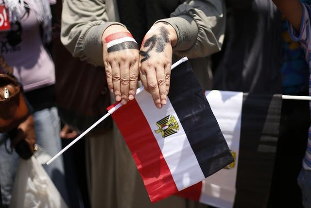 quatre ministres démissionnent en égypte