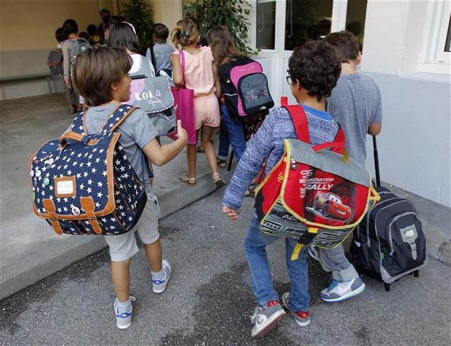 appel à la grève mardi dans les écoles primaires parisiennes
