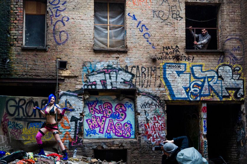 Séanche photo dans un squat dans une usine désaffectée à Berlin (2015)