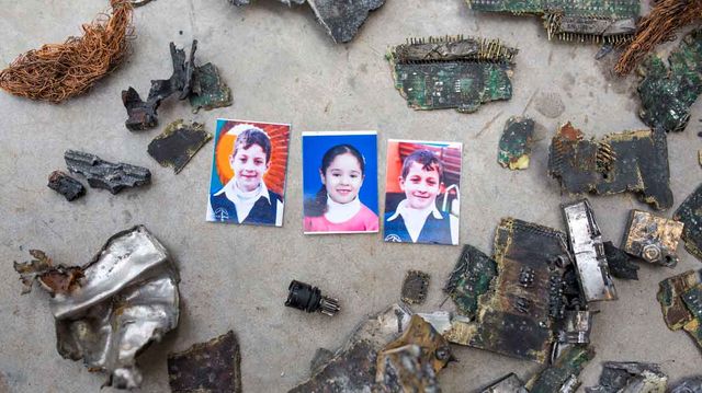 Photo des trois enfants tués lors du bombardement - Anne Paq/Activestills.org