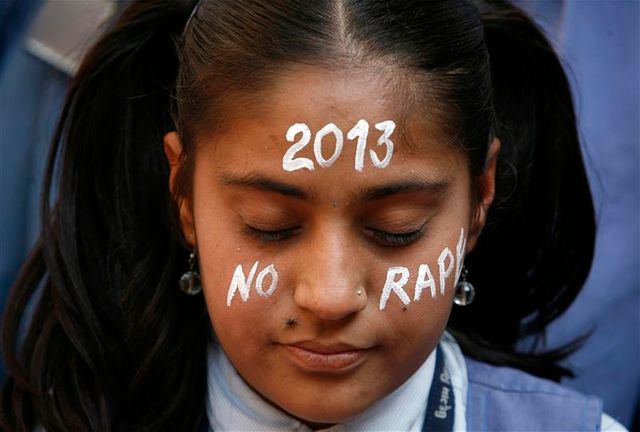 des festivités du nouvel an annulées en inde après le décès de l'étudiante violée