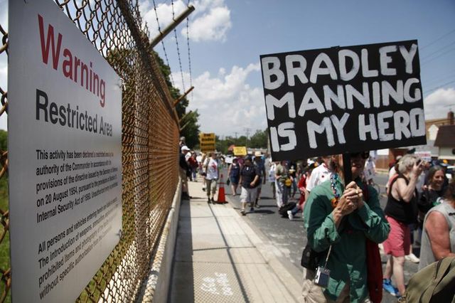 ouverture du procès de bradley manning, informateur de wikileaks