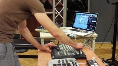 Christophe Ruetsch en balance pour France Musique au studio 107 par S Noël