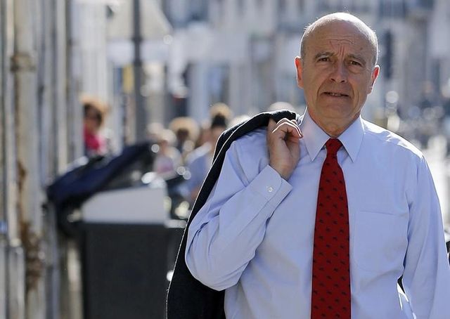 alain juppé n'exclut pas une candidature aux primaires à droite