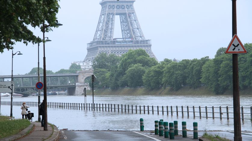 Impossible de circuler au bord de la Seine