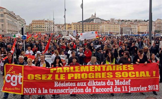 les syndicats défilent en ordre dispersé