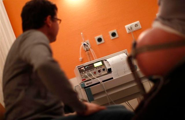 le projet de loi sur la famille comportera bien un article sur la procréation médicalement assistée