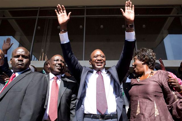uhuru kenyatta proclamé vainqueur de la présidentielle au kenya