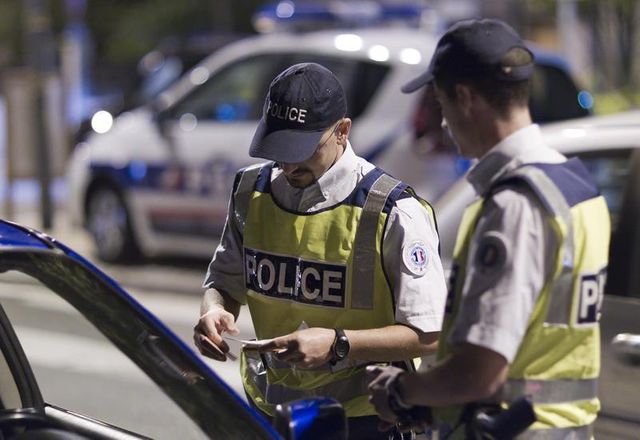 retour du matricule visible des policiers à l'automne