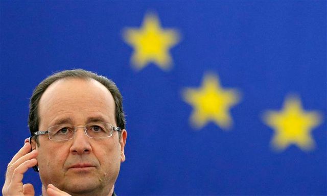 françois hollande prône une véritable politique de change pour stabiliser l'euro