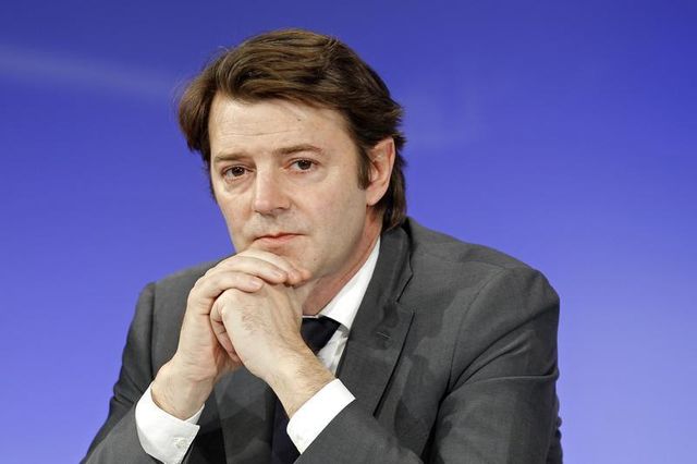 françois baroin presse nicolas sarkozy de dévoiler ses intentions politiques en 2015