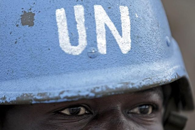 paris veut un déploiement des casques bleus au mali