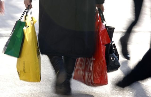 les sacs plastiques non réutilisables interdits à partir de 2016