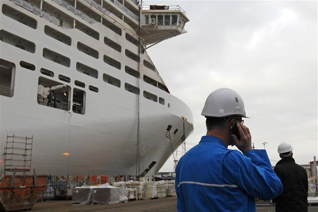 royal carribean cruises commande un paquebot géant à stx france