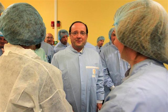 francois hollande poursuit sa lutte contre les emplois non pourvus