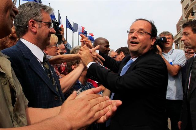 françois hollande ne "lâche rien" sur l’emploi