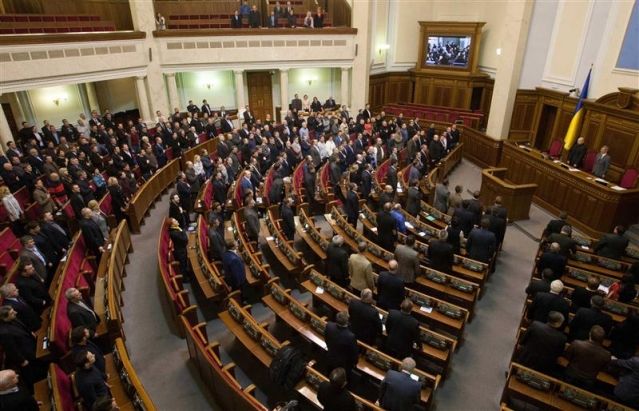 le pouvoir bascule en ukraine