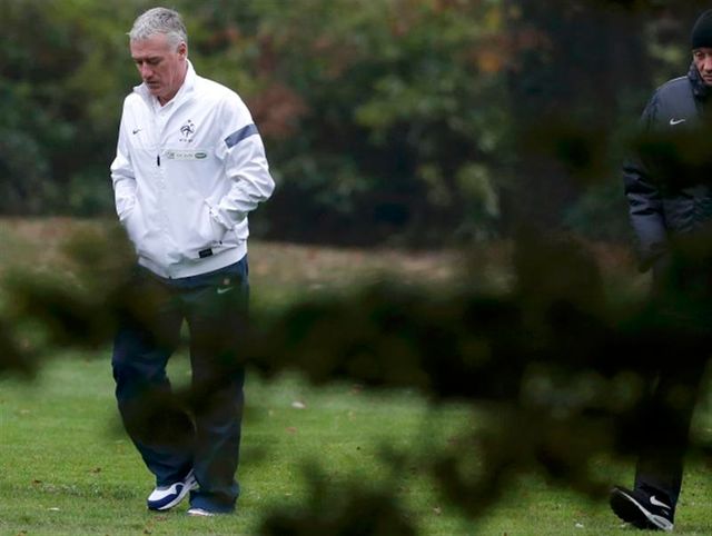 après la défaite à kiev, didier deschamps appelle les bleus à se montrer combatifs