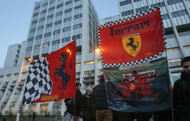 michael schumacher est sorti du coma et a quitté le chu de grenoble