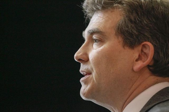 montebourg fustige la réduction "dogmatique" des déficits